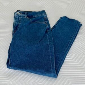 Express Cropped Skinny High Rise Jeans | 6 | Medium Wash